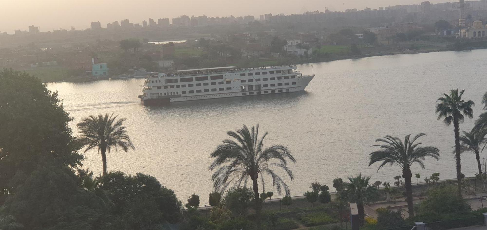Grand Bayan Hotel & Apt At Nile Plaza 카이로 외부 사진
